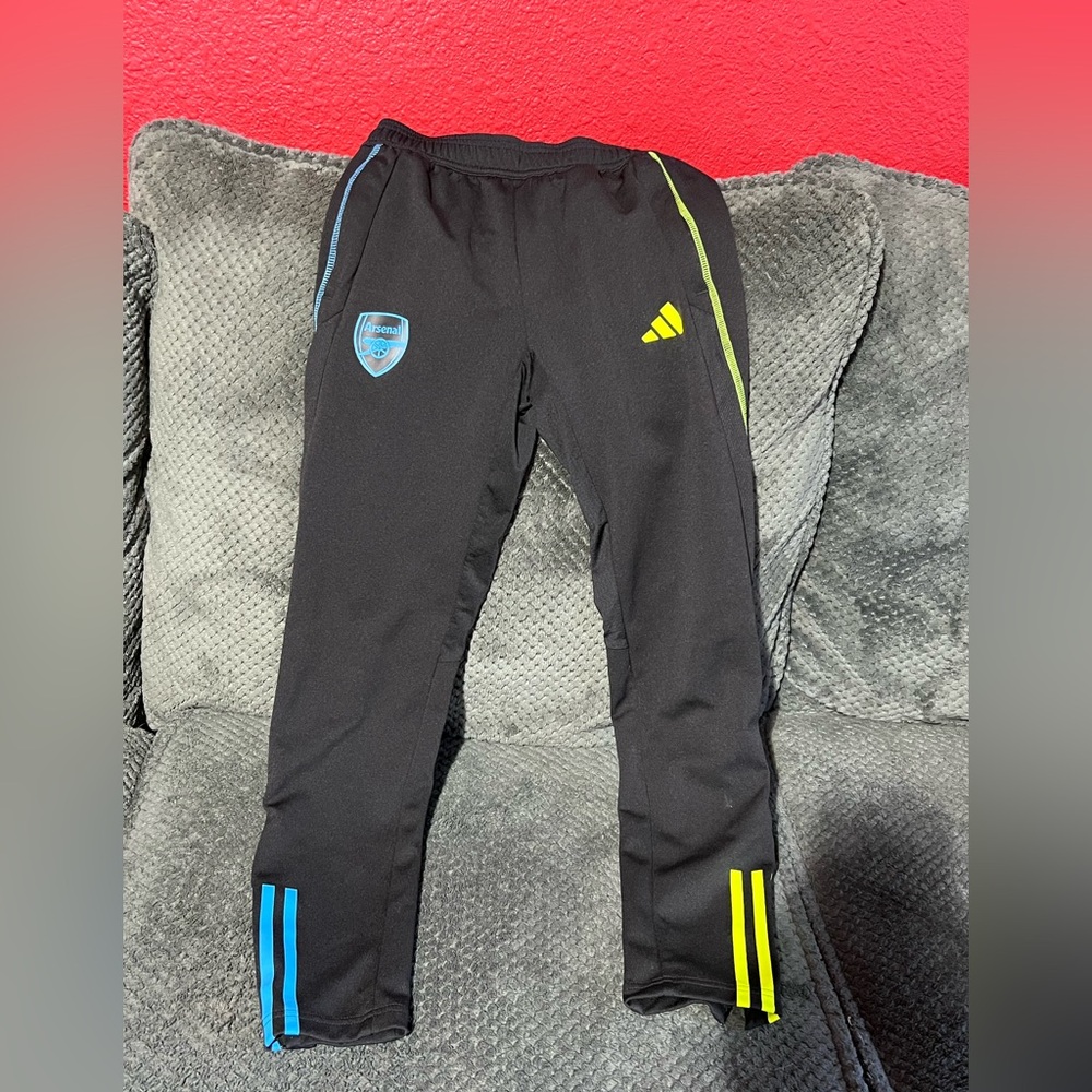 Adidas Arsenal Boys Athletic/Jogger pants. Size 11-12 youth
